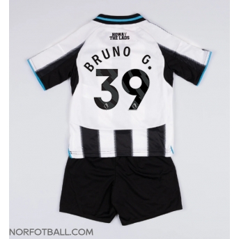 Billige Fotballdrakt Newcastle United Bruno Guimaraes #39 Replika Hjemmedraktsett Barn 2025-26 Kortermet (med bukser)